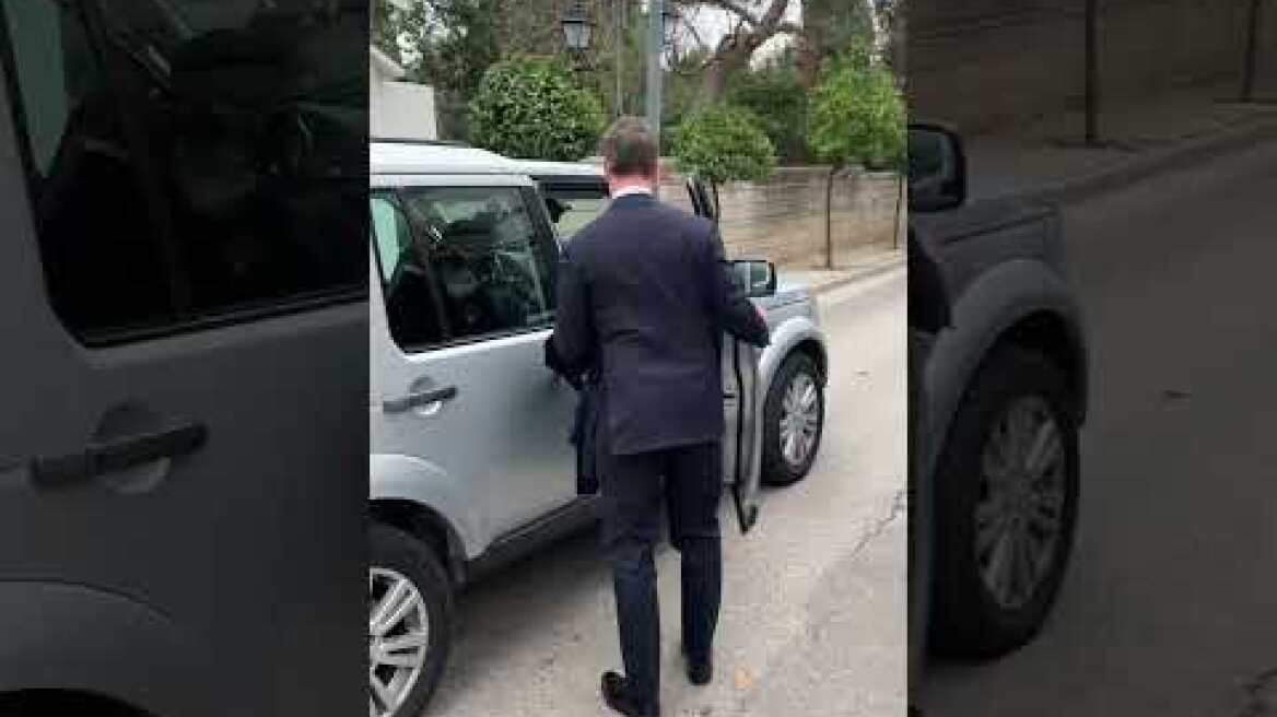 Ο Παύλος κατευθύνεται προς το Τατόι για το μνημόσυνο του τέως βασιλιά