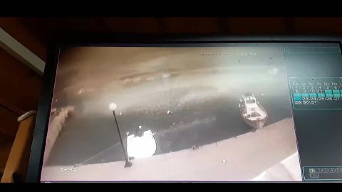 Η στιγμή που ο υδροστρόβιλος χτυπά τον Βροντάδο