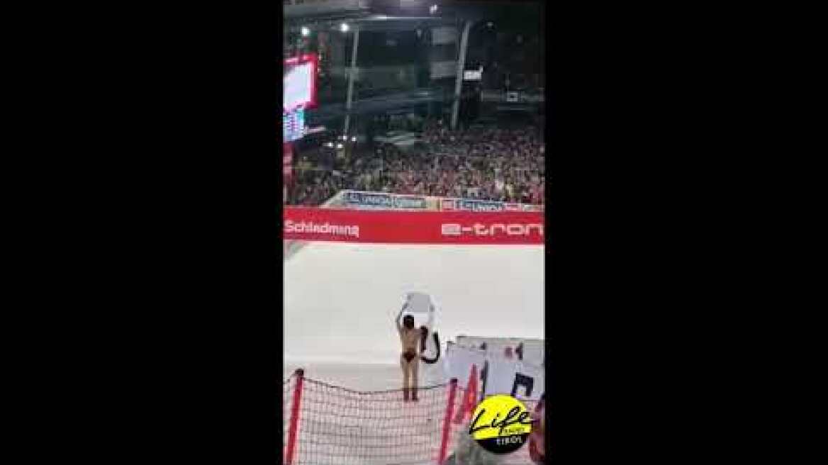 Das ist die sexy Flitzerin von Schladming