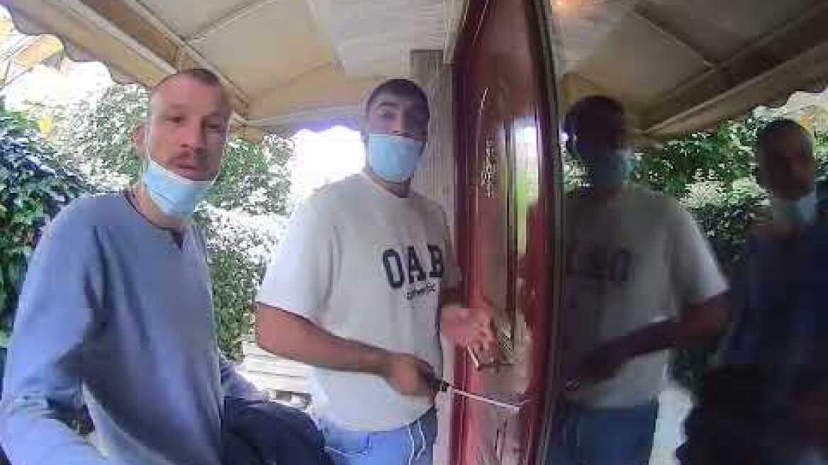 Θρασύτατοι ληστές μπουκάρουν μερα μεσημερι σε ισόγεια κατοικία στο Χαλανδρι