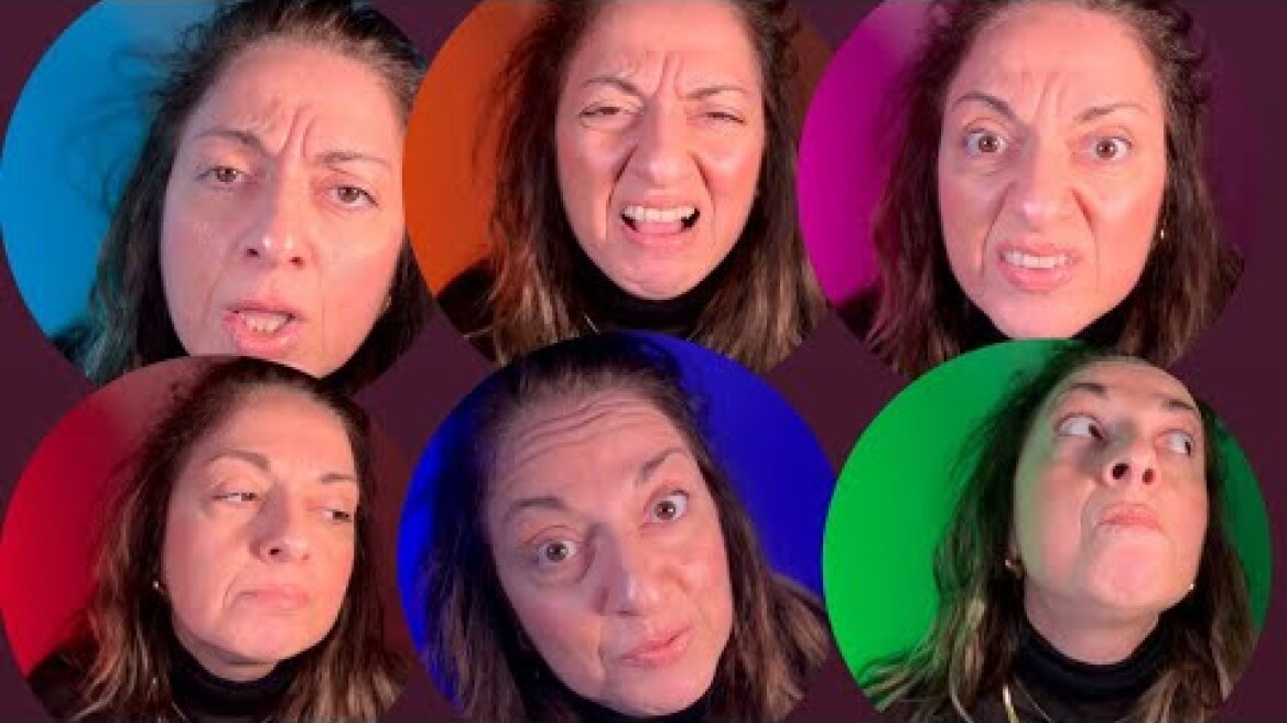 Video 306. Ψοφάς για Χριστούγεννα ή τίποτα τα σιχαίνεσαι;;!!!| Sofia Moutidou