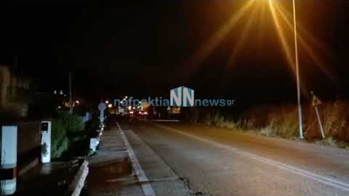 Τροχαίο ατύχημα στην Παλαιοπαναγιά - Αυτοκίνητο έπεσε σε κολώνα φωτισμού και έκλεισε η εθνική