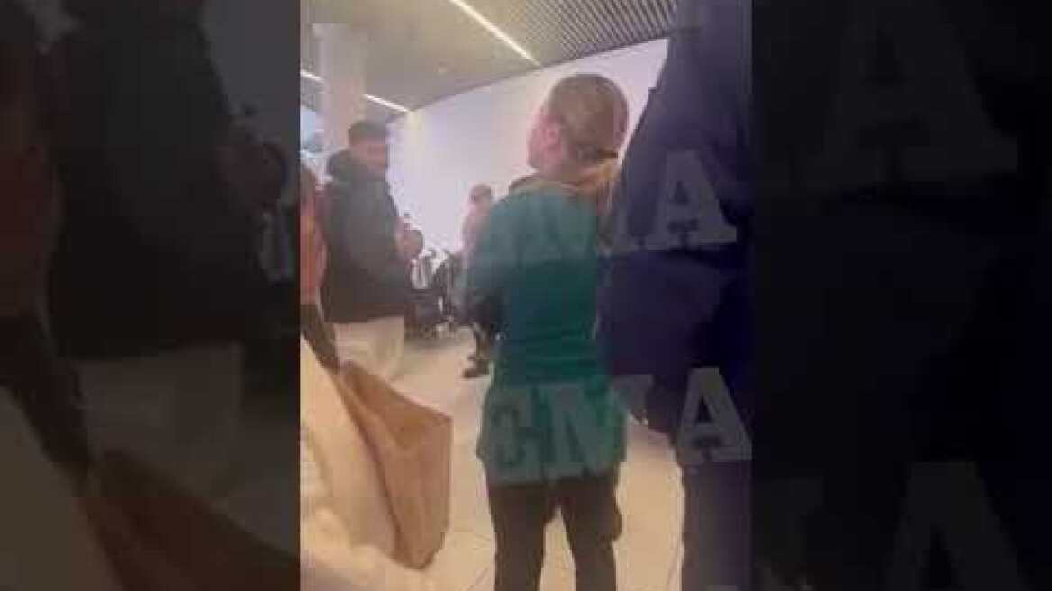 Η Ryanair άφησε χριστουγεννιάτικα 100 Έλληνες εγκλωβισμένους στο αεροδρόμιο