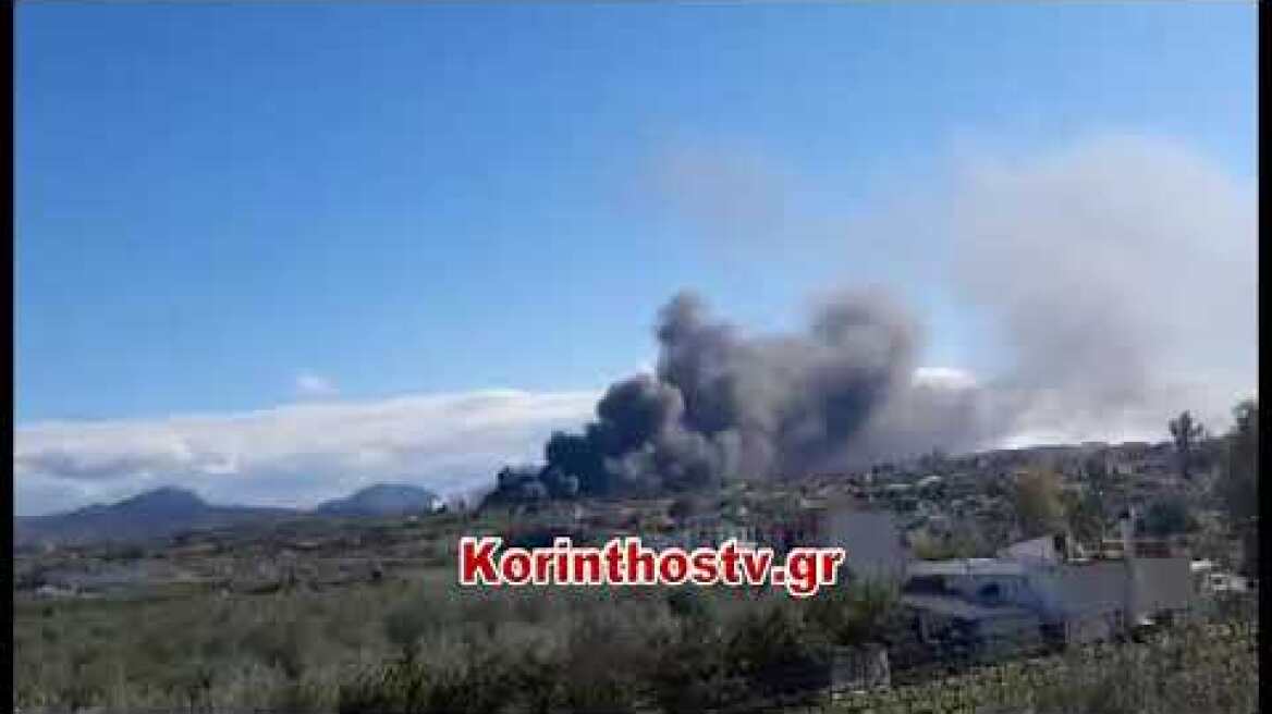 Φωτιά σε εγκαταλελειμμένο συσκευαστήριο στο Ζευγολατιό Κορινθίας