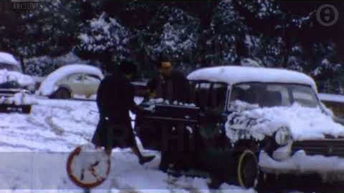 Δείτε σε έγχρωμο φιλμ πώς ήταν η χιονισμένη Αθήνα το 1964