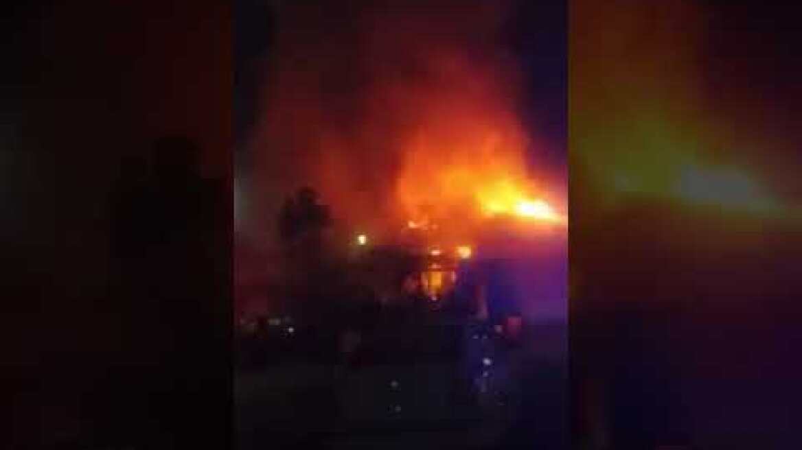 Πάτρα πυρκαγιά σε κατάστημα καφέ-εστίασης