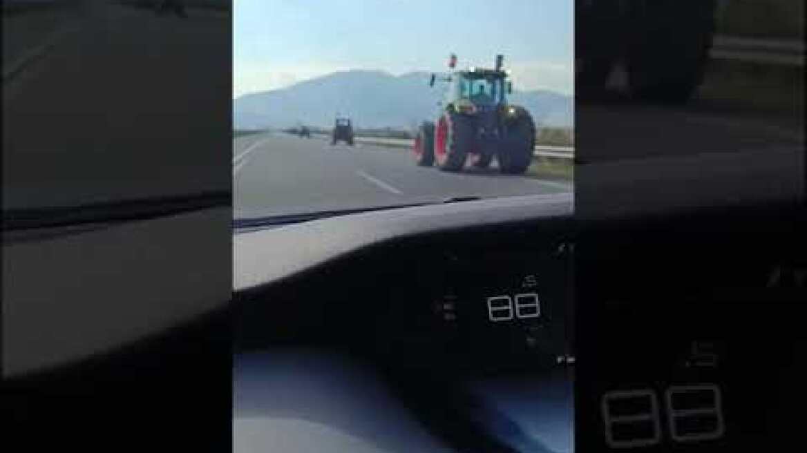 Ξεκίνησαν τα τρακτέρ για την Αθήνα (2)