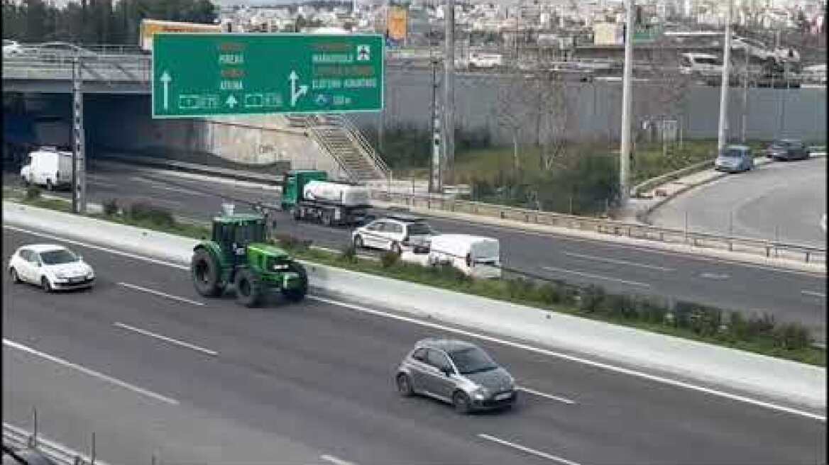 Έφυγαν τα τρακτέρ από την Αθήνα