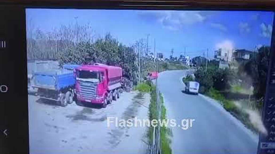 Τροχαίο με αυτοκίνητο και διανομέα στο Βαμβακόπουλο