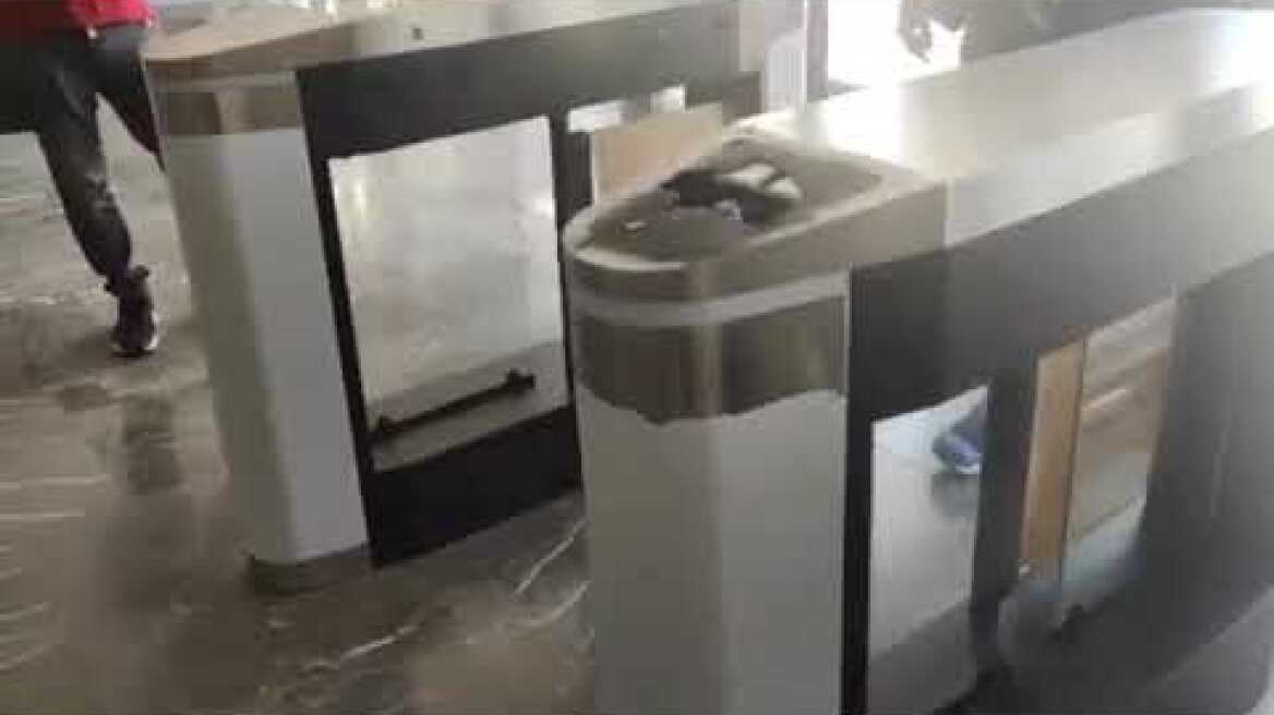 Βανδάλισαν τα τουρνικέ στο κτήριο διοίκησης του ΑΠΘ