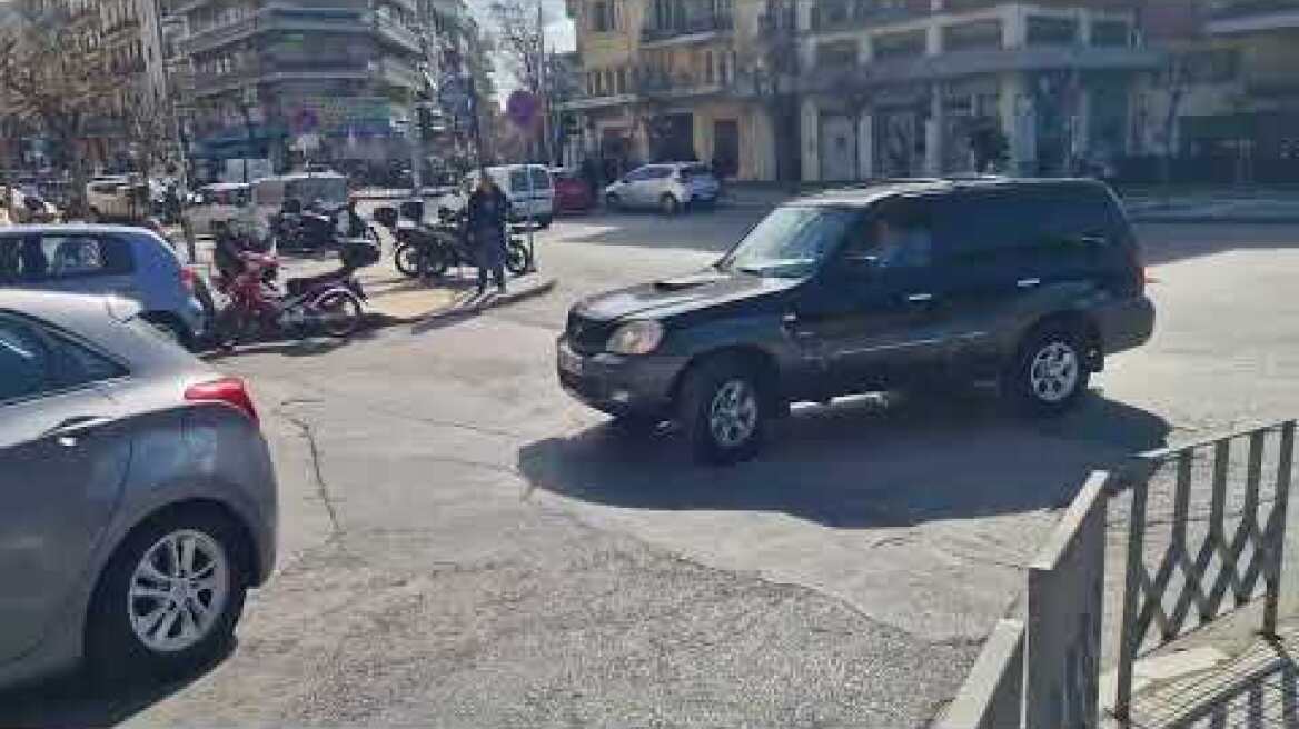 Άφιξη Χρυσοχοΐδη