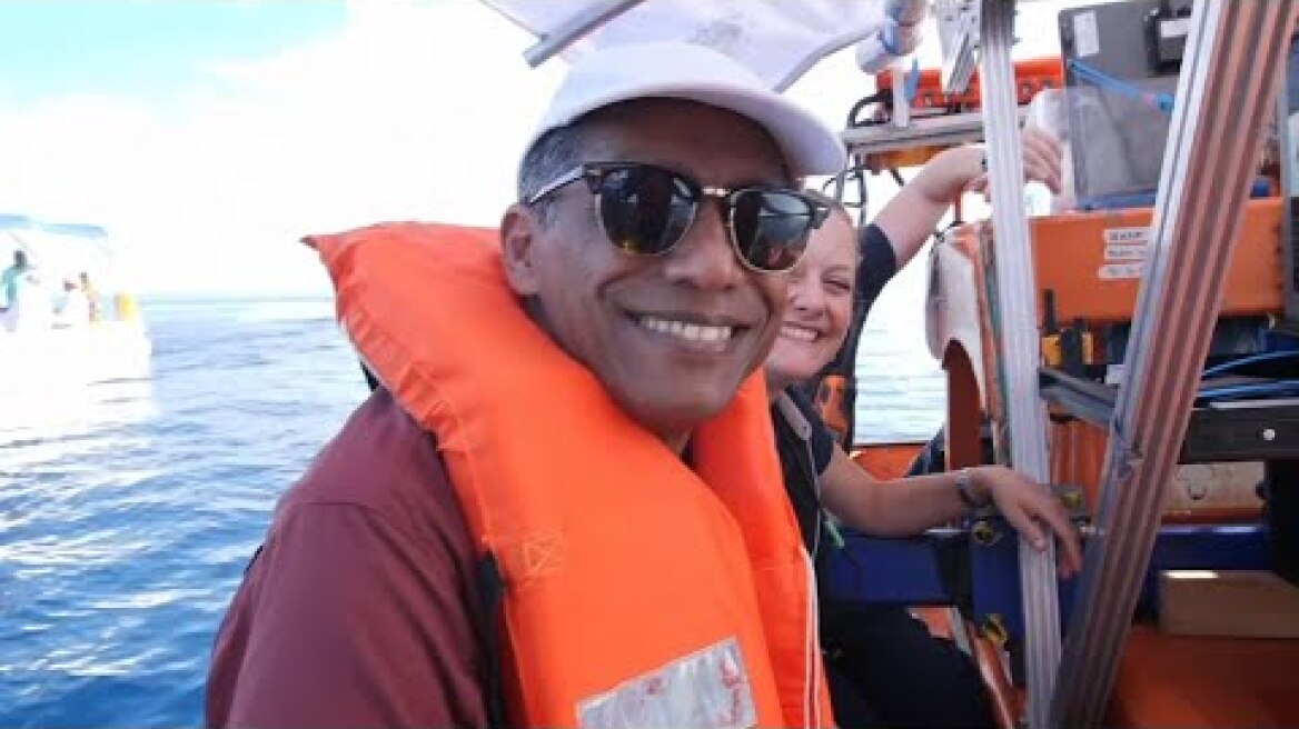 Seychelles president visits UK science mission