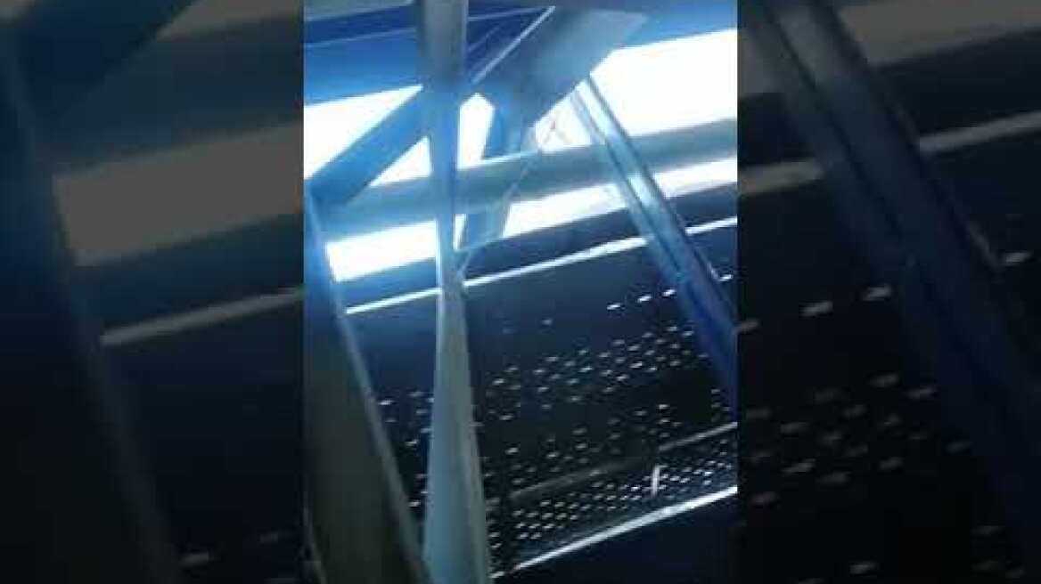 κατάρρευση της οροφής του γηπέδου ΔΑΙΣ των εκπαιδευτηριων Δούκα 1