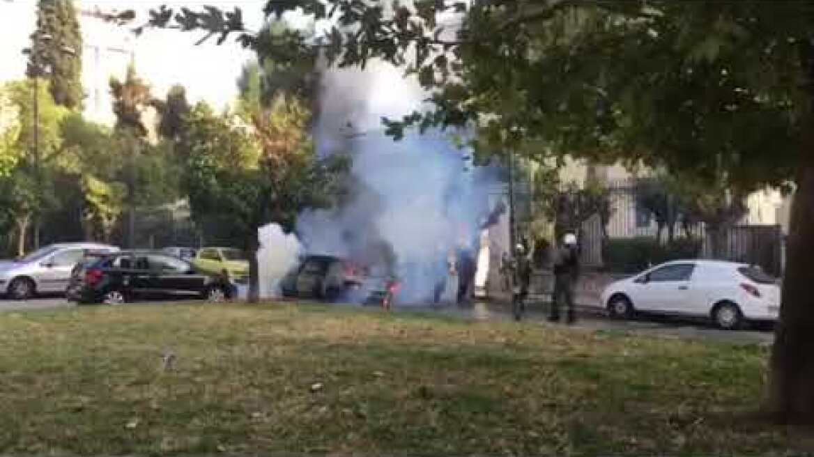 Επεισόδια με κουκουλοφόρους (2)