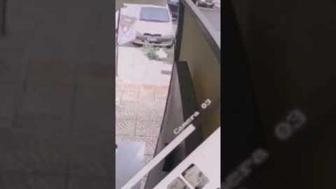 Ένας από τους φερόμενους δράστες της Γλυφάδας, τρέπεται σε φυγή μετά το επεισόδιο