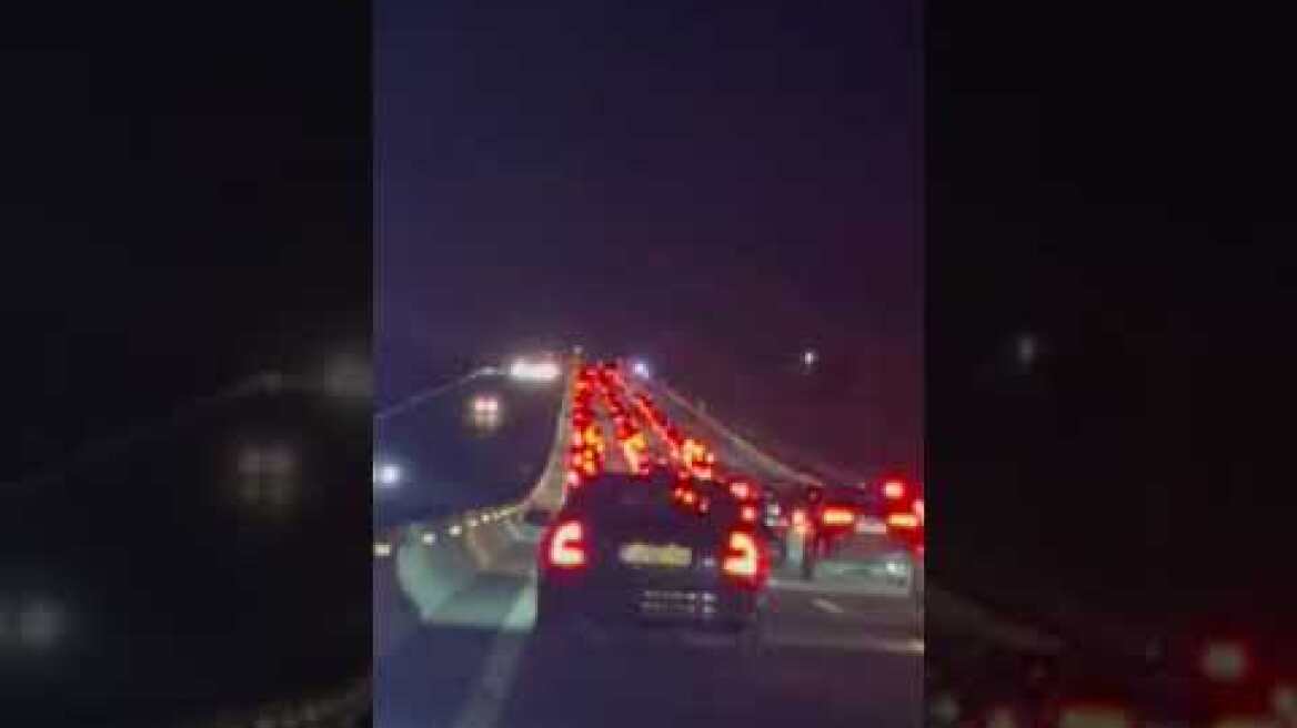 Χαμηλές ταχύτητες από Αγίους Θεοδώρους μέχρι Ελευσίνα, σημειωτόν στην Αθηνών - Λαμίας