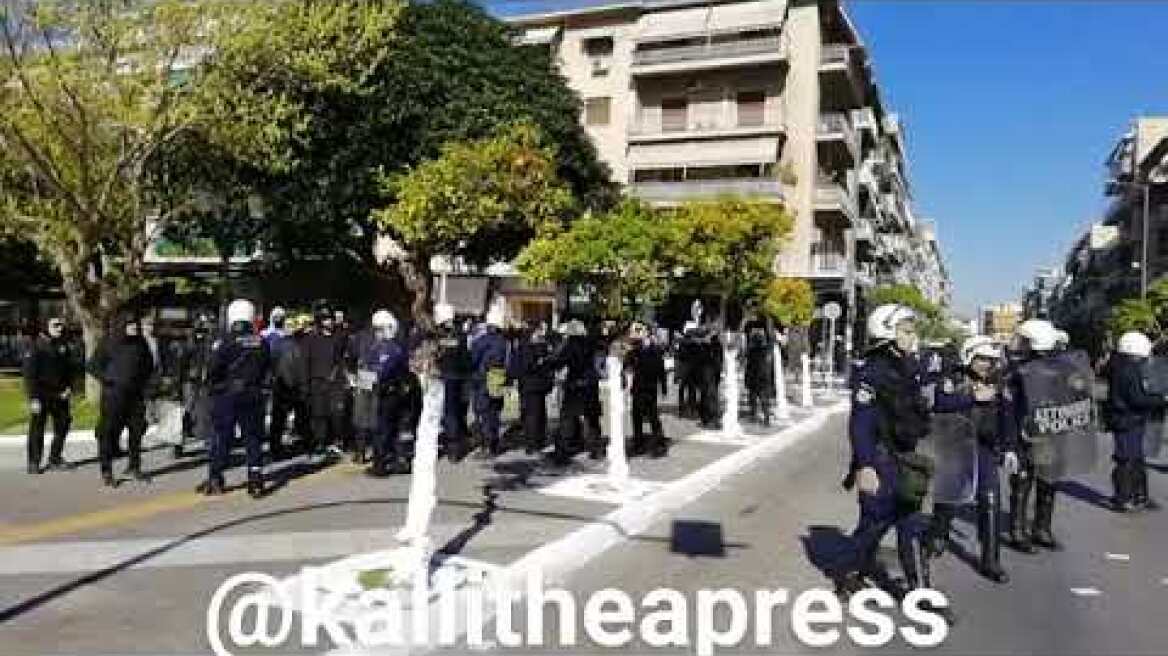 Επεισόδια στη Καλλιθέα Πλατεία Κύπρου λίγο πριν τη παρέλαση .