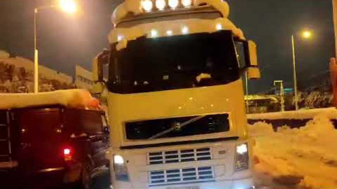 Αττική Οδός - Επιχείρηση απεγκλωβισμού (2)