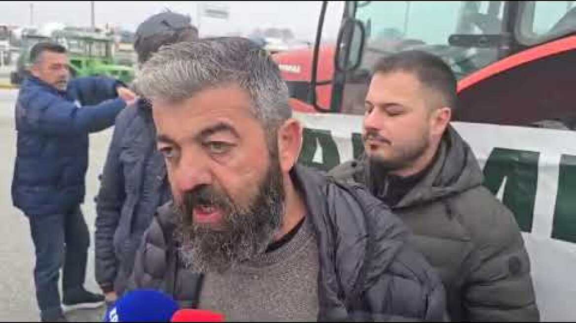 Αποκλεισμός με τρακτέρ σεον κόμβο Μεγαλοχωρίου στην Εθνική οδό Λάρισας - Ιωαννίνων (3)