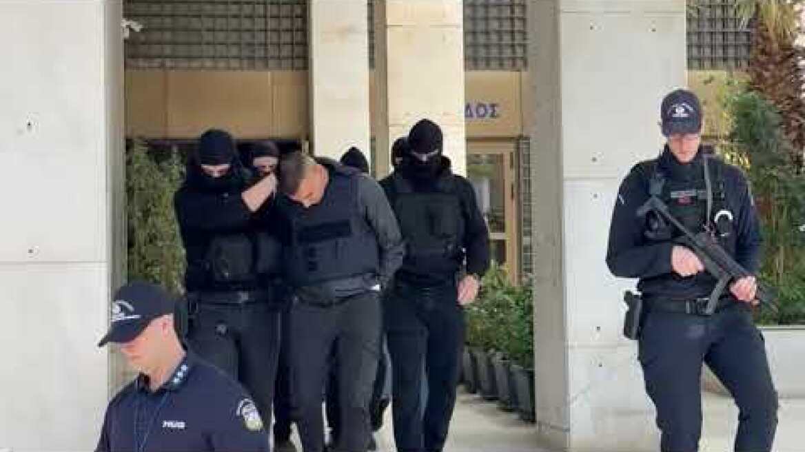 Στον εισαγγελέα ο δράστης και οι συλληφθέντες της δολοφονίας στον Άγιο Δημήτριο