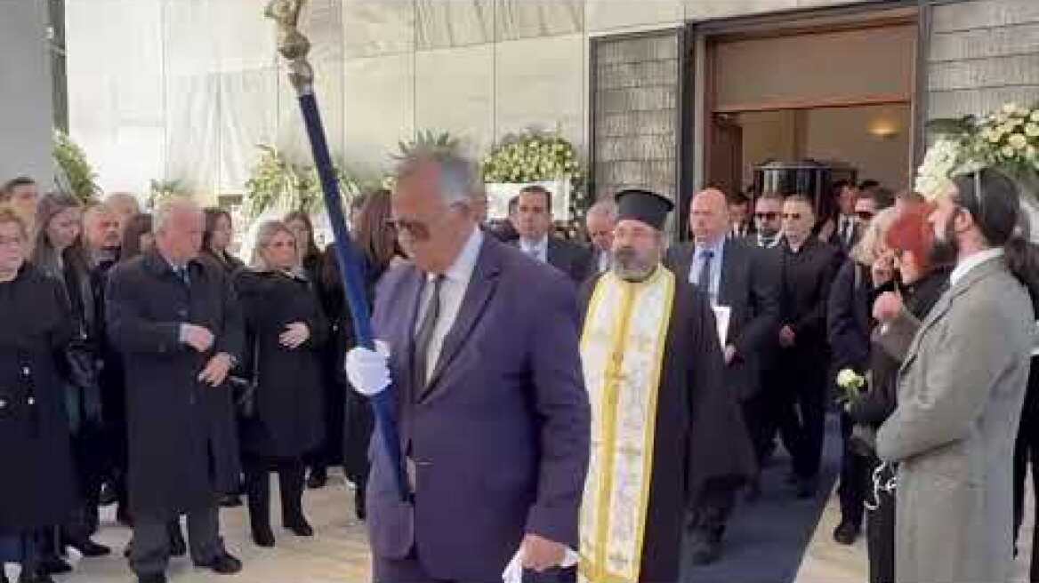 Άννα Ψαρούδα-Μπενάκη: Στο Α΄ Νεκροταφείο η κηδεία της, δείτε βίντεο και φωτογραφίες