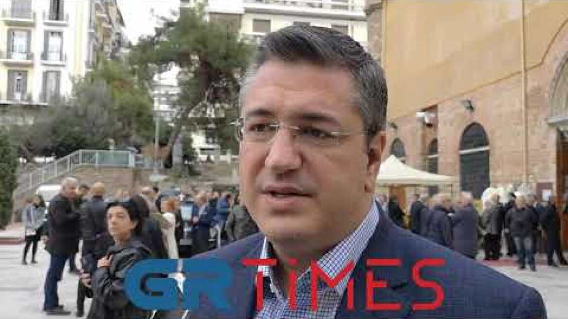 Ο Απόστολος Τζιτζικώστας για τον θάνατο του Βασίλη Παπαζάχου