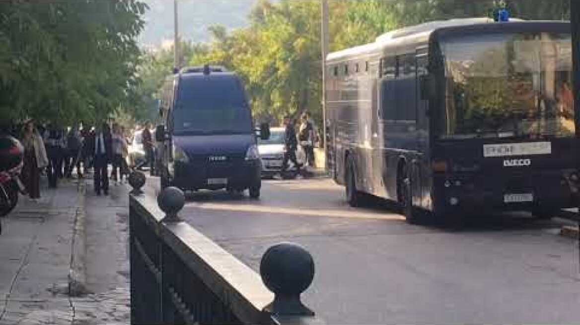 Έφυγε από την Ευελπίδων η Πισπιρίγκου