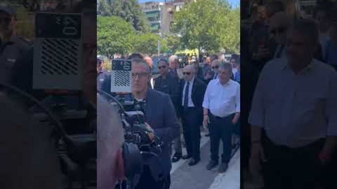 Κηδεία Λένας Σαμαρά: Η Σοφία Ζαχαράκη