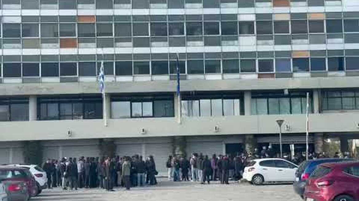 Συγκέντρωση διαμαρτυρίας στο ΑΠΘ (1)