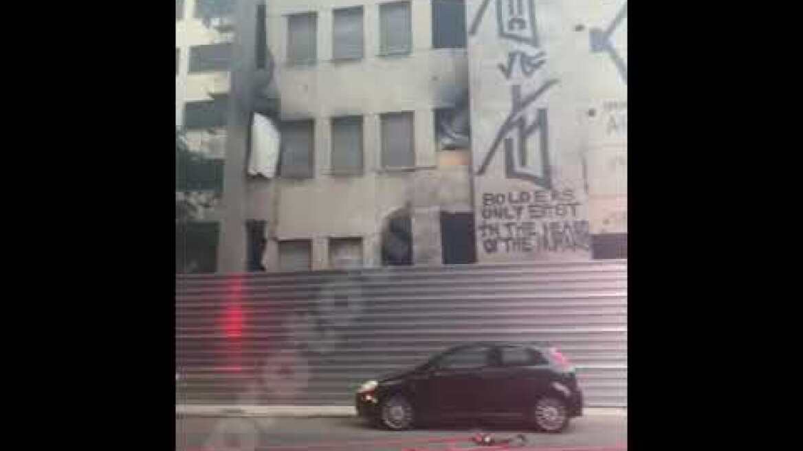 Φωτιά στην οδό Αγησιλάου (6)