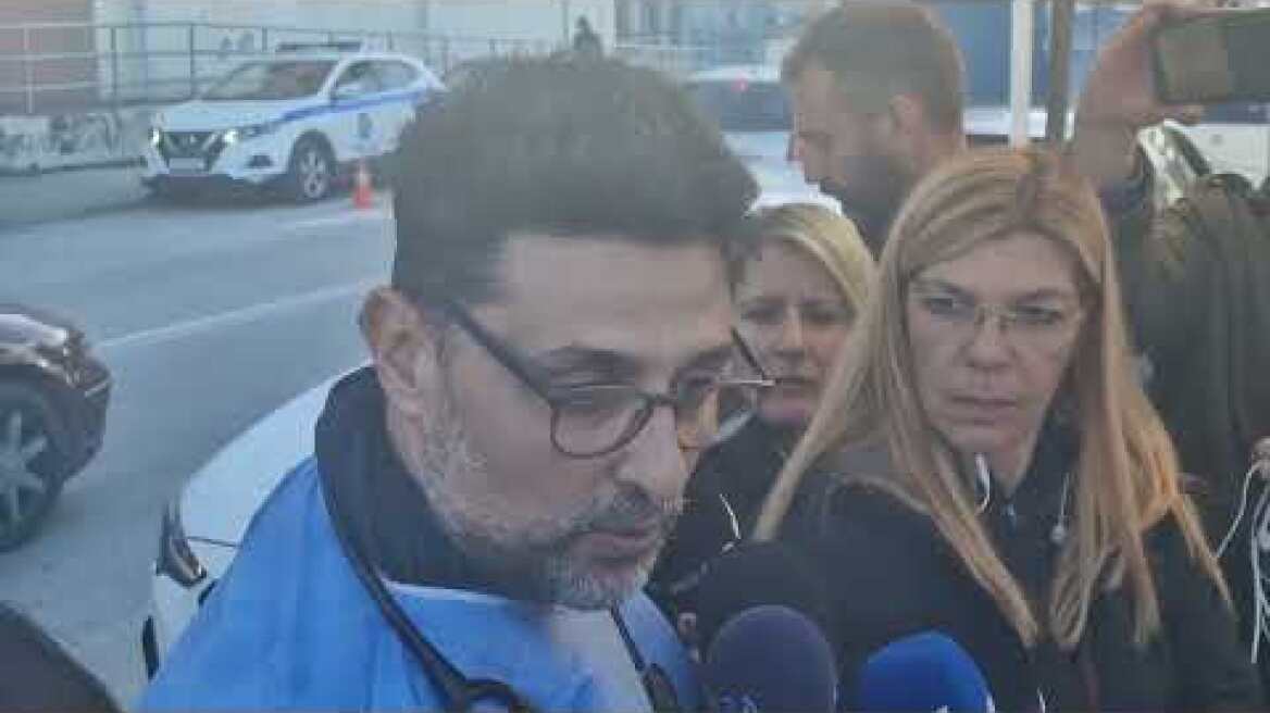 Γιατρός που υποδέχθηκε συγγενείς θυμάτων: «Η πιο δύσκολη στιγμή είναι να αντικρίζεις τους γονείς»