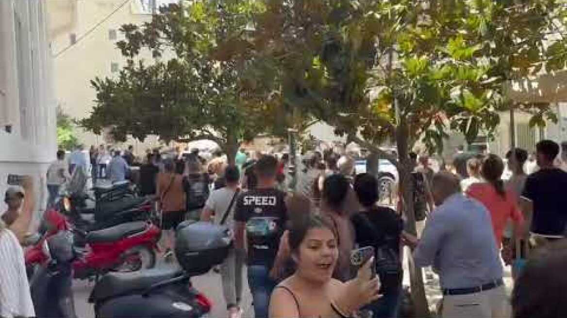 Πύργος: Οργισμένοι συγγενείς όρμησαν στο περιπολικό που μετέφερε τον 37χρονο