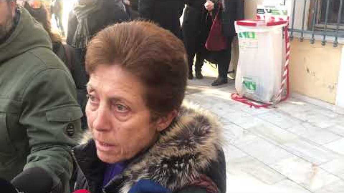 Κάτοικος Μανδρας : Πέππα Δήμητρα