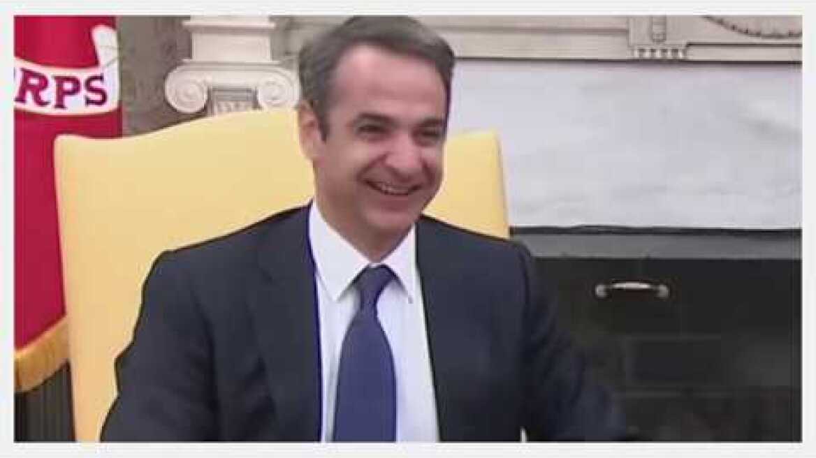 O πρωθυπουργός λείπει ταξίδι για δουλειές