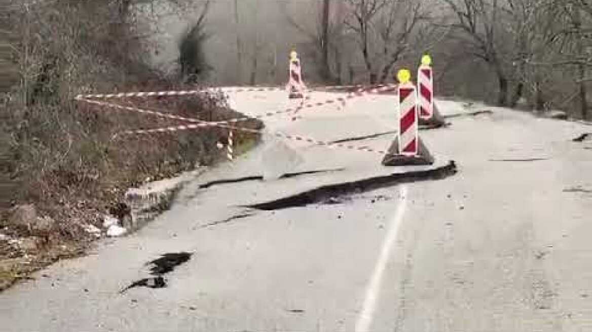 Καθίζηση οδοστρώματος στη Γλυκομηλιά