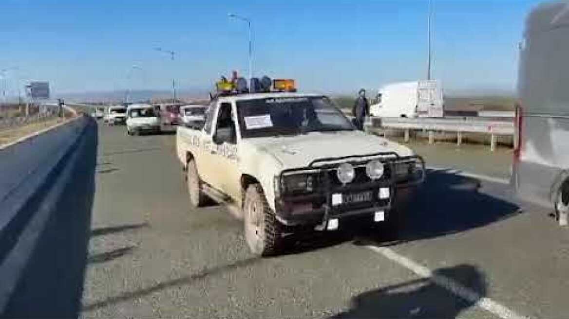 Αγρότες στον Ε-65 (4)