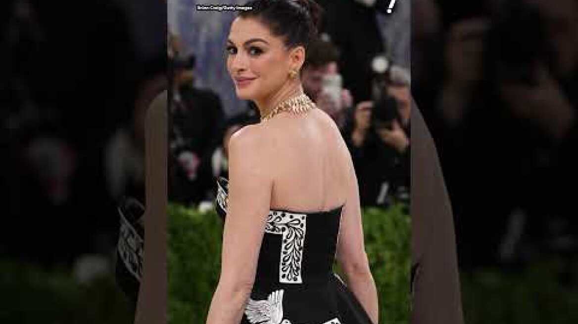 Anne Hathaway looks incredible on 2026 Met Gala red carpet | #yahoolifestyleau