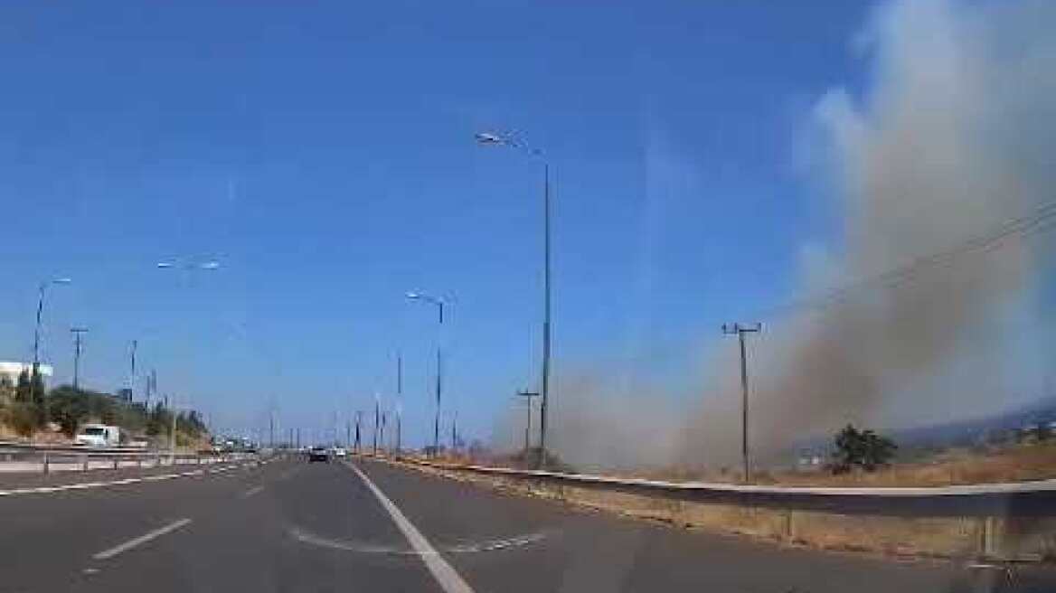 Φωτιά κοντά στη λαχαναγορά, συναγερμός στην Πυροσβεστική