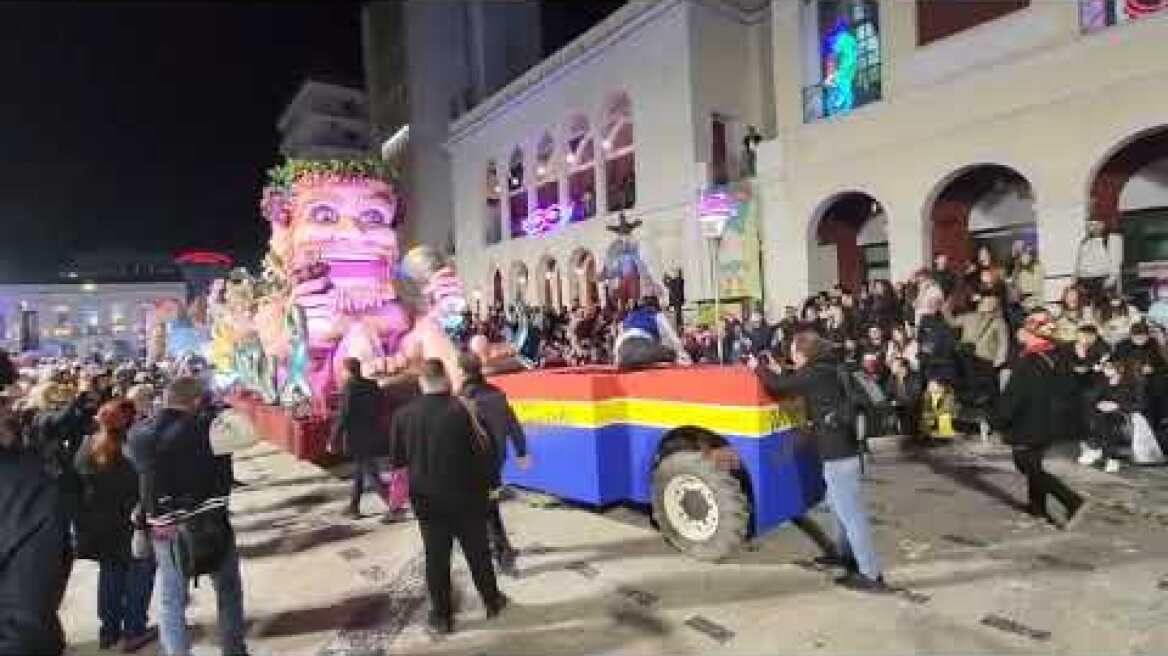 Ιδού τα φωτισμένα άρματα του Πατρινού Καρναβαλιού 2026