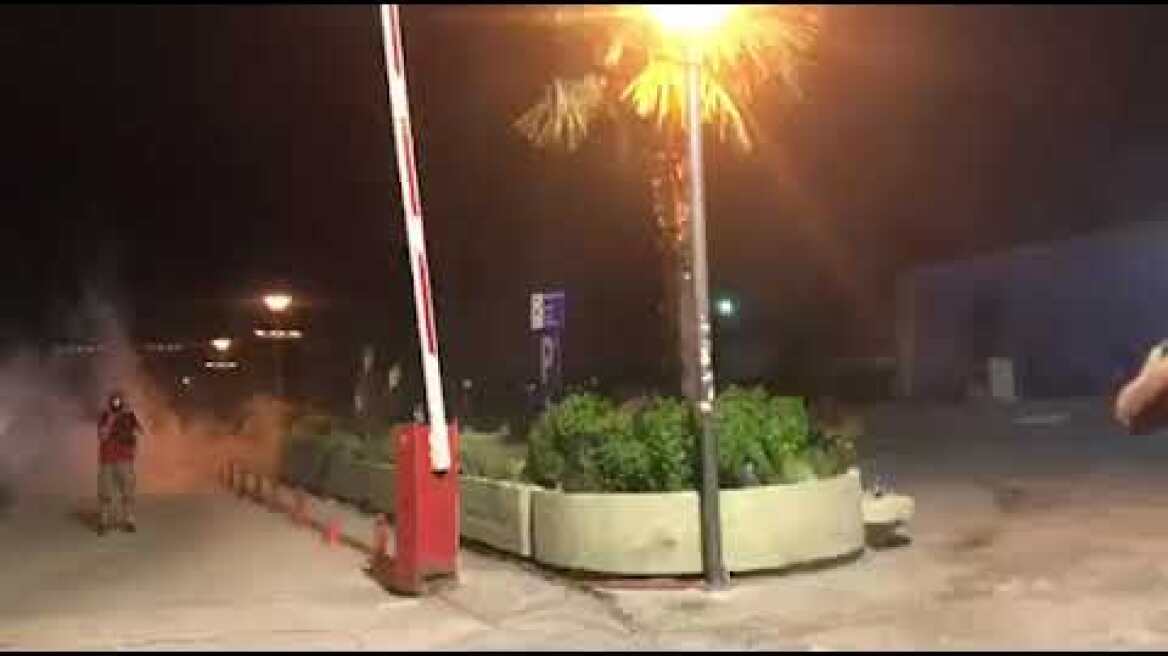 Νύχτα επεισοδίων στη Θεσσαλονίκη: Εκτεταμένα επεισόδια με πετροπόλεμο και χημικά στο ΑΠΘ