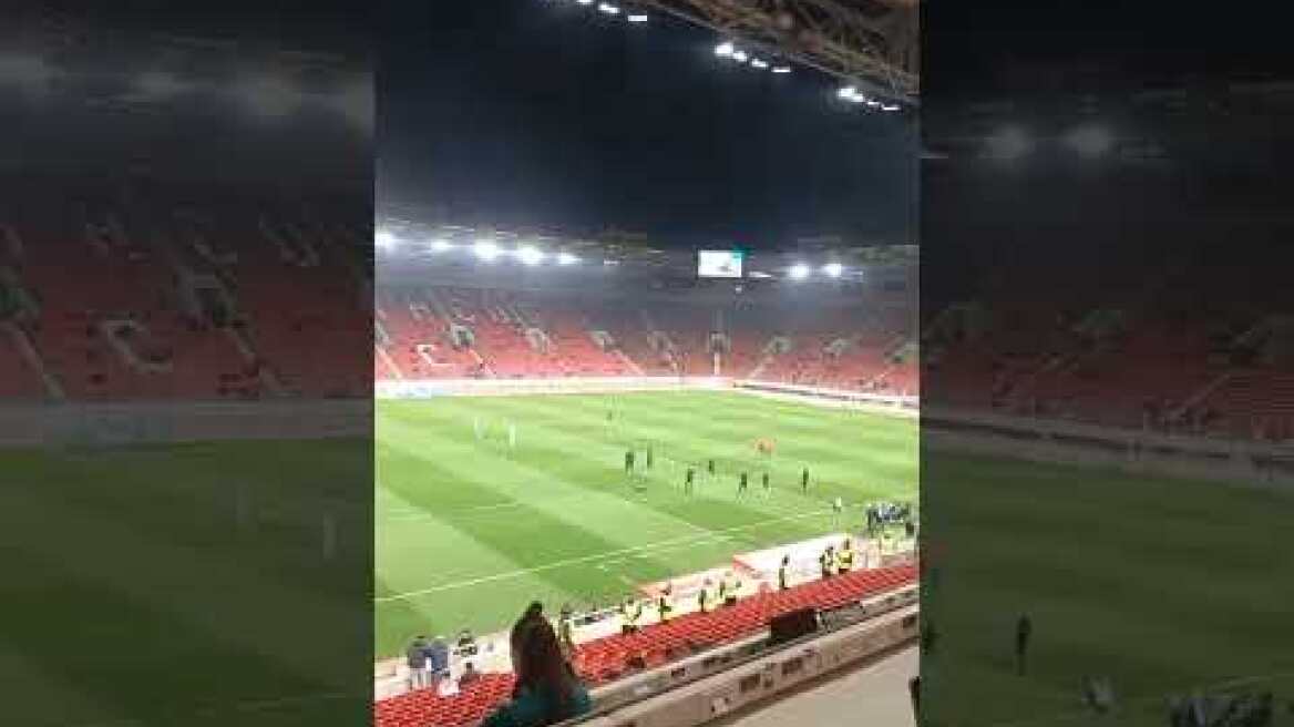 Το χειροκρότημα την ερυθρόλευκων οπαδών στον Μεντιλίμπαρ κατά την είσοδο του