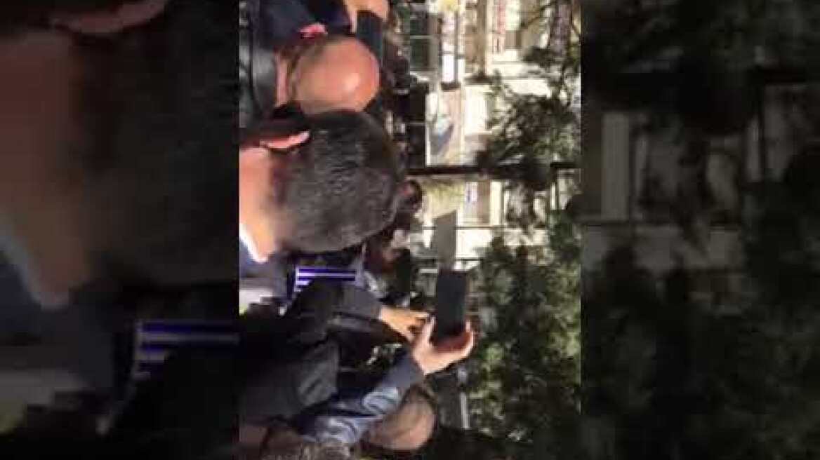 Με αποδοκιμασίες και εντάσεις η κατάθεση στεφάνων στις Σέρρες