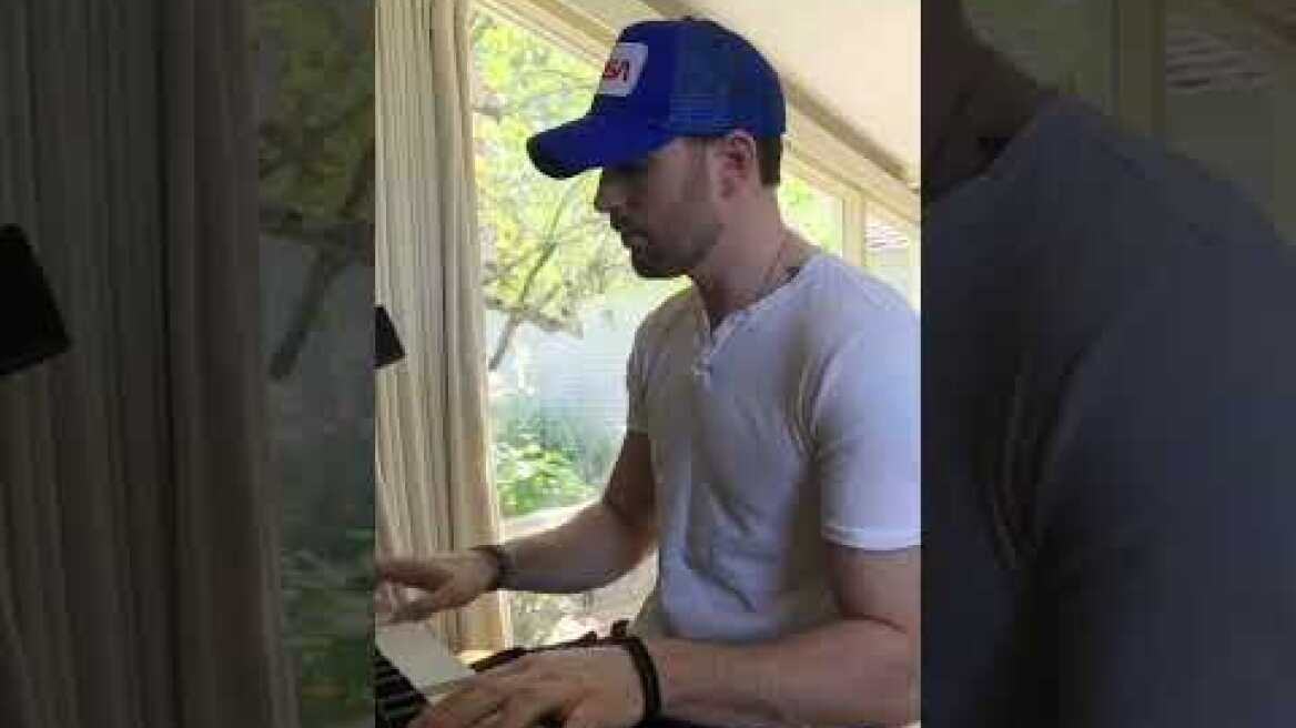 Chris Evans - Piano saga.