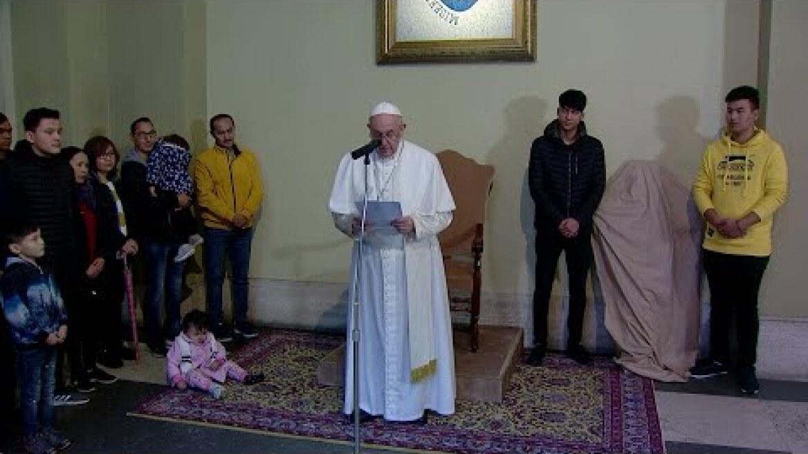 Pope on refugees: Blocking NGO boats doesn't solve problem, we must eliminate Libyan detention camps