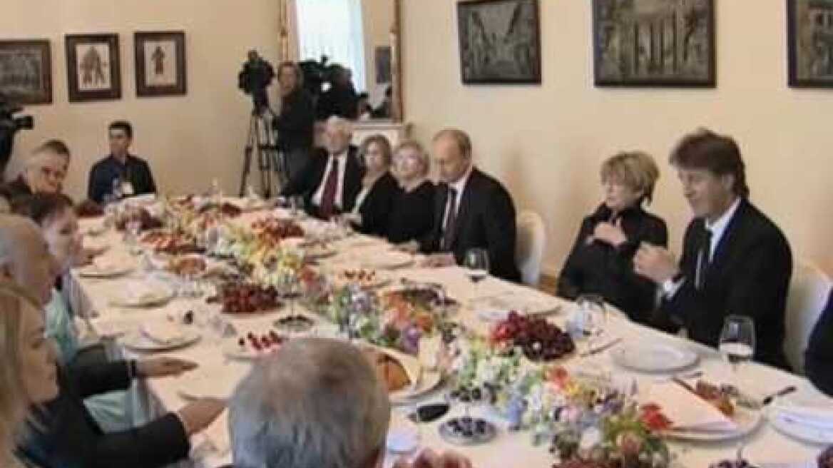 Rock Star Tells Putin Russia Ruled by Privileged Class of 'Dukes'