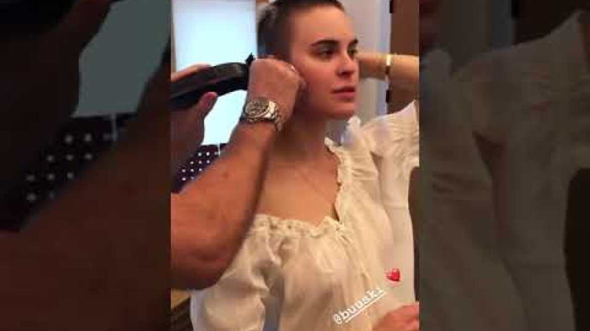 Bruce Willis: Ξύρισε το κεφάλι της κόρης του στην καραντίνα!