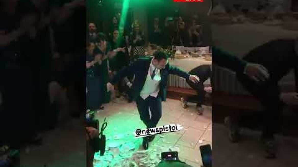 MyLife: Το ζεμπέκικο που χόρεψε ο Μαυρίκιος Μαυρικίου στους αρραβώνες του