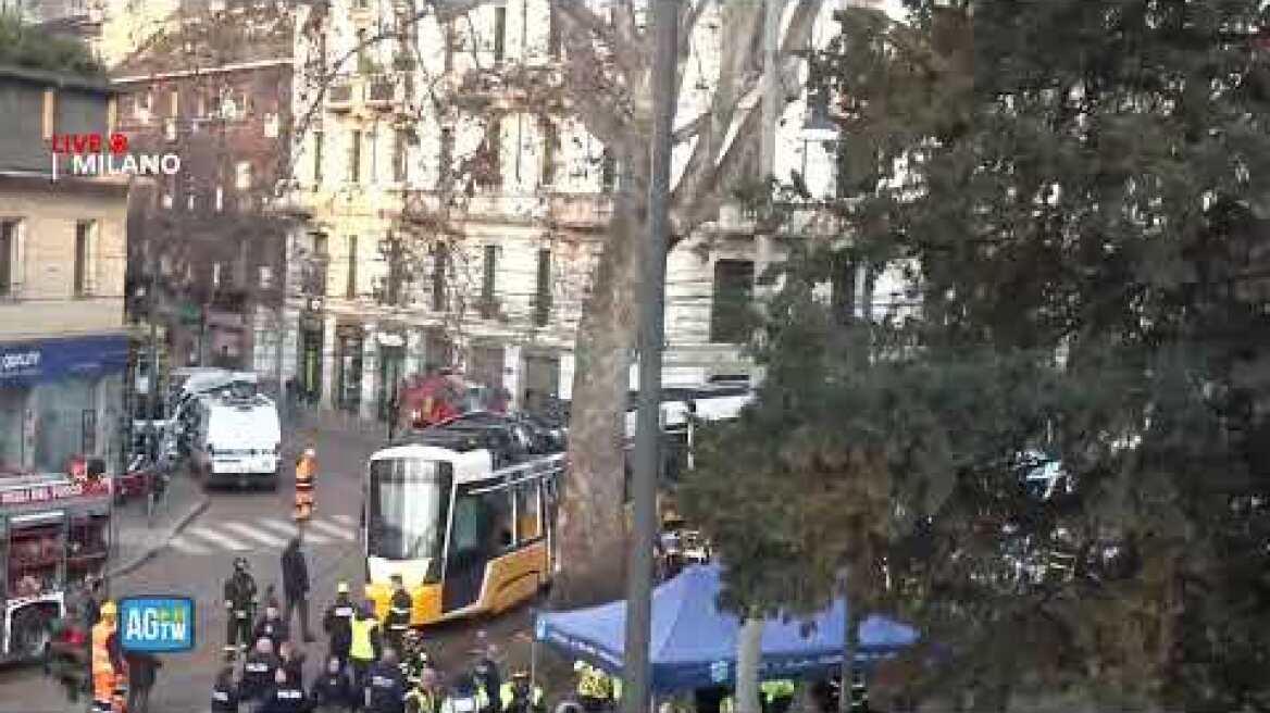 Milano, deraglia tram in centro: diversi feriti