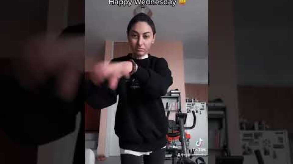 Η Ρεγγίνα Μακέδου χορεύει αλά Wednesday