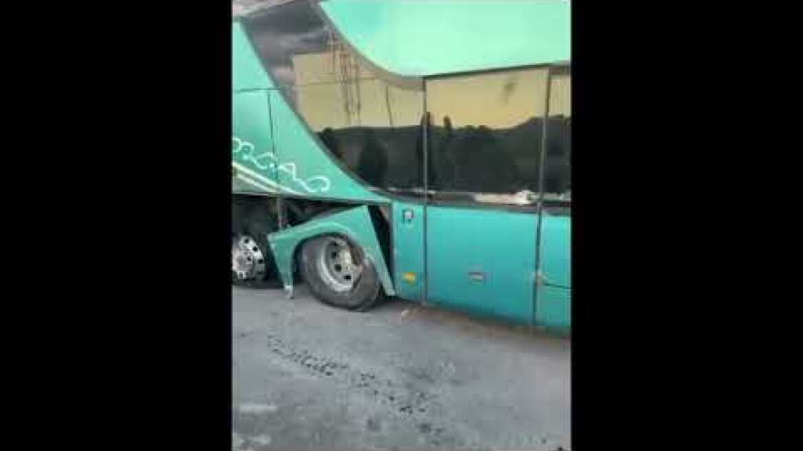 Τροχαίο ατύχημα για λεωφορείο του ΚΤΕΛ Λάρισας έξω από την Αθήνα